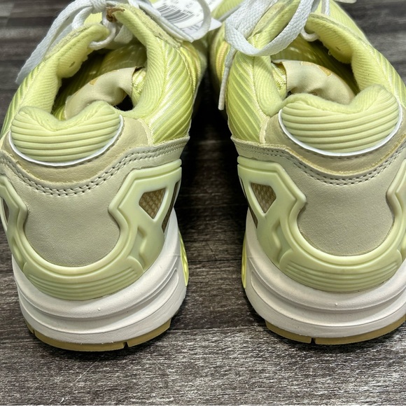 NWT Men’s Size 8 Adidas Originals ZX 8000 Sneakers in Yellow Tint H02119 - Picture 4 of 8